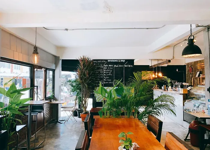 호스텔 Oasis Cafe And Nap