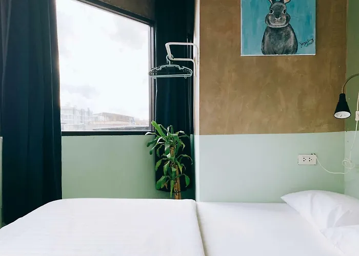 Oasis Cafe And Nap 호스텔